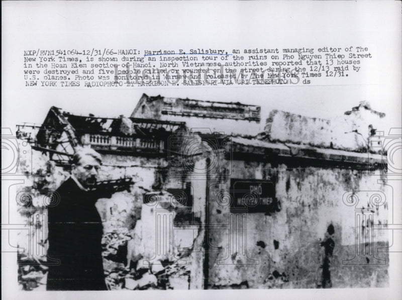 Load image into Gallery viewer, 1966 Press Photo Harrison Salisbury,Assistant Managing Editor,The New York Times
