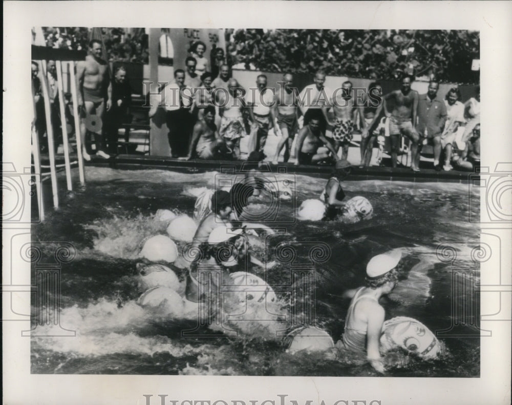 1949 Press Photo Miss Marie O'Dowd,School Teacher,aqua derby at Shelborne Hotel