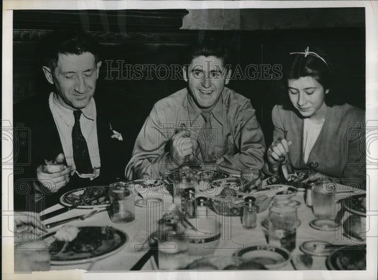 1945 Press Photo Joseph McGee, reinstated to Army after being in prison