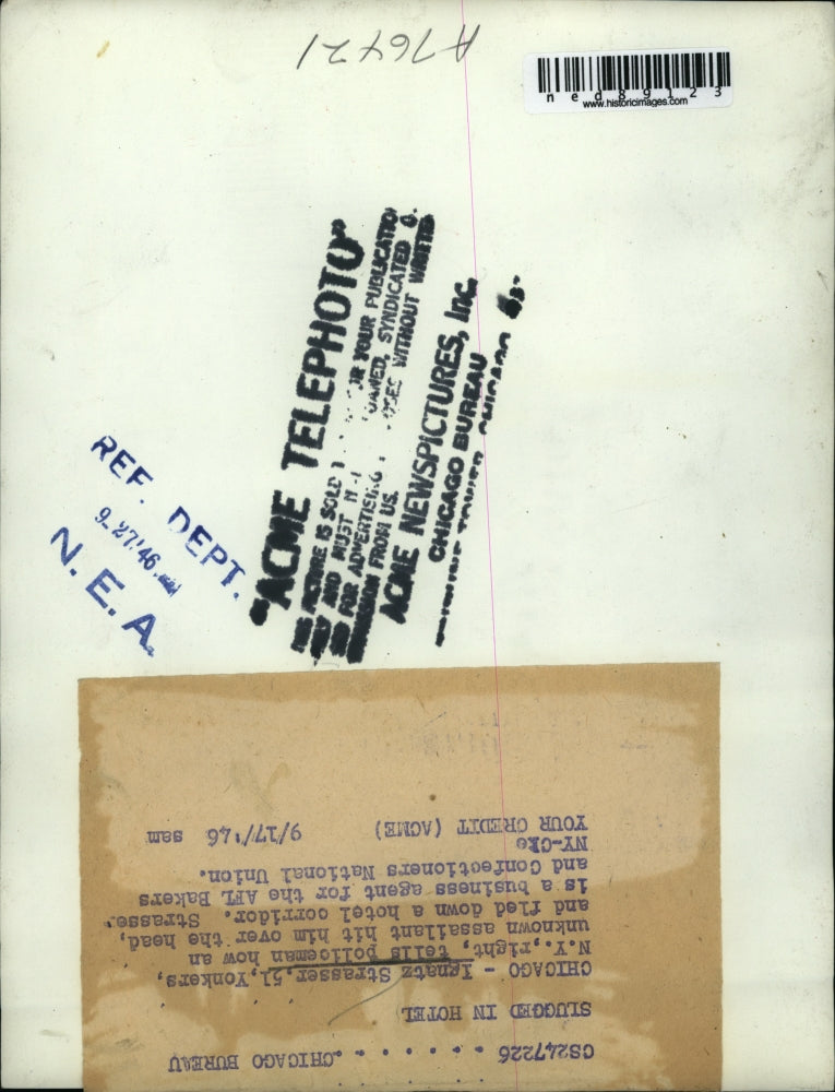 1946 Press Photo Ignatz Strasser Telling Policement of his Unknown Assailant