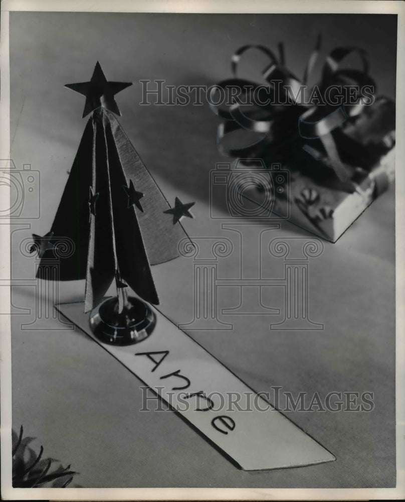 1952 Press Photo of name tag for a Christmas present.