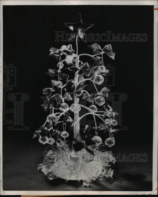 1952 Press Photo of Christmas center piece.