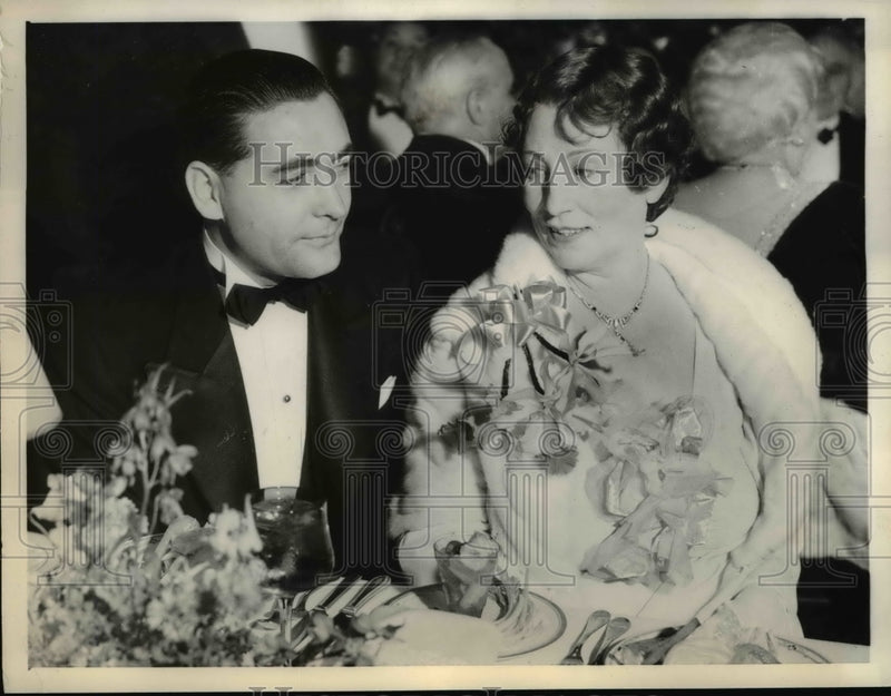 Load image into Gallery viewer, 1936 Press Photo Polly Moran,screen comedienne and husband Atty.Martin Malone
