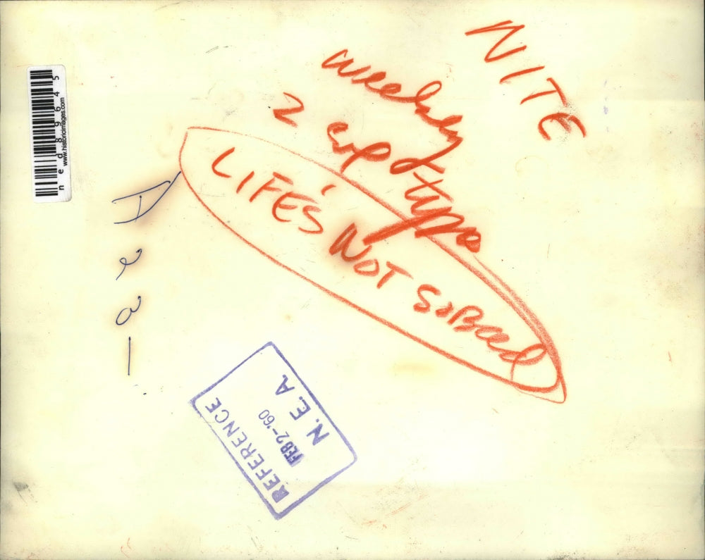 1960 Press Photo 2-year-old Jo Ahton planted a big kiss on "Tray's" head