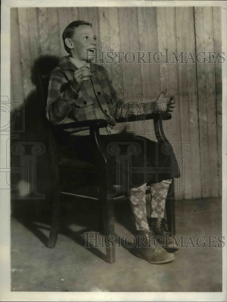 1930 Press Photo of Jesse Duer testifyi at the trial of Mrs. Gladys May Parker.