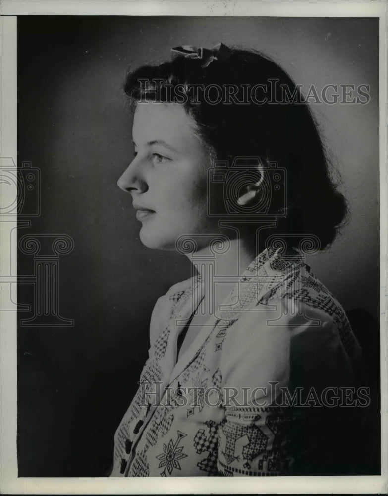 1942 Press Photo Marina Prajmovsky,grand scholarship winner