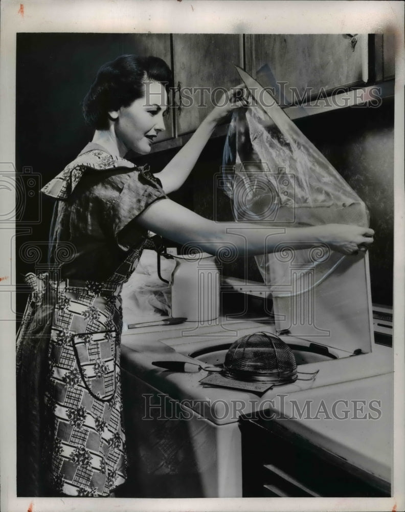 1953 Press Photo Faded summer clothes with dye