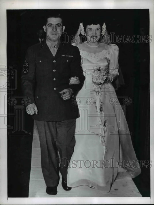 1946 Press Photo Marriage photo fo Rose Laskowski, charged her for Bigamy