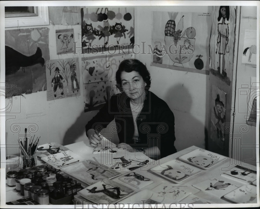 1960 Press Photo of Mrs. Phillips