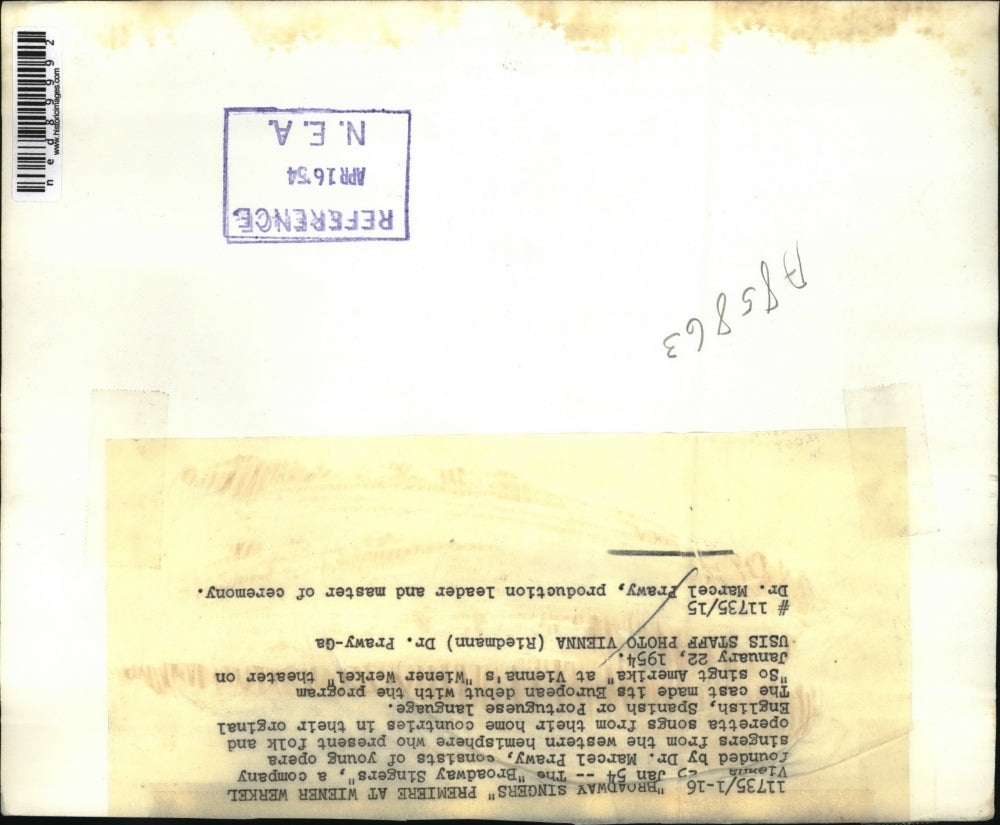 1954 Press Photo The "Broadway Singers" founded by Dr. Marcel Prawy