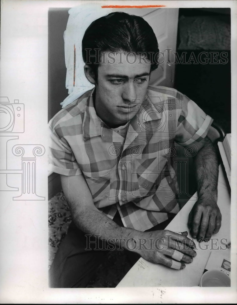 1967 Press Photo Clifford Kramlet, the Father of a Girl who Died at Five