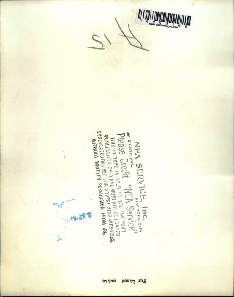 1951 Press Photo Fur Lined suits