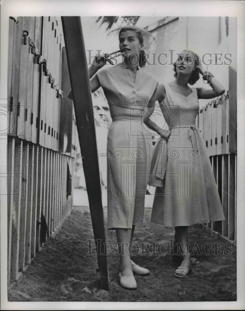 Load image into Gallery viewer, 1952 Press Photo Resort Fashions
