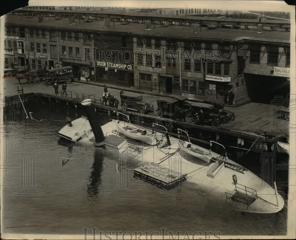 1924 Press Photo Good ship Catherine sank in Own harbor