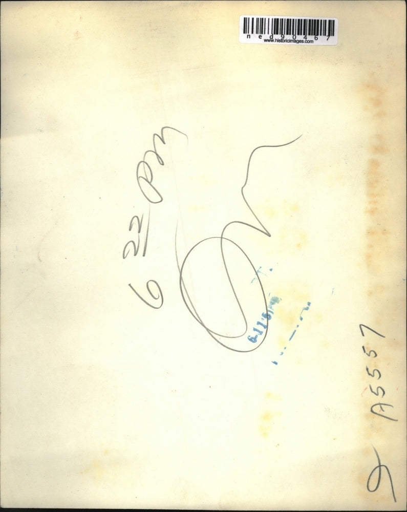 1951 Press Photo "No coveralls,no work"