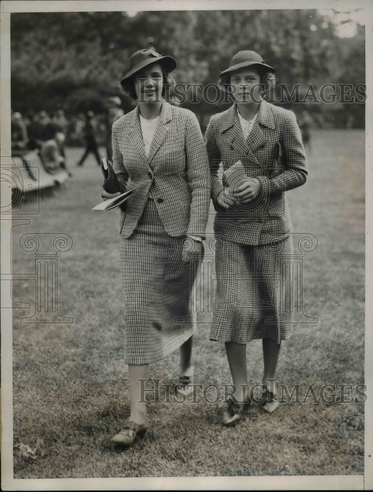 1935 Press Photo Ms.Dolly Von Stage &amp; Ms. Peggy Wing at the race- Historic Images