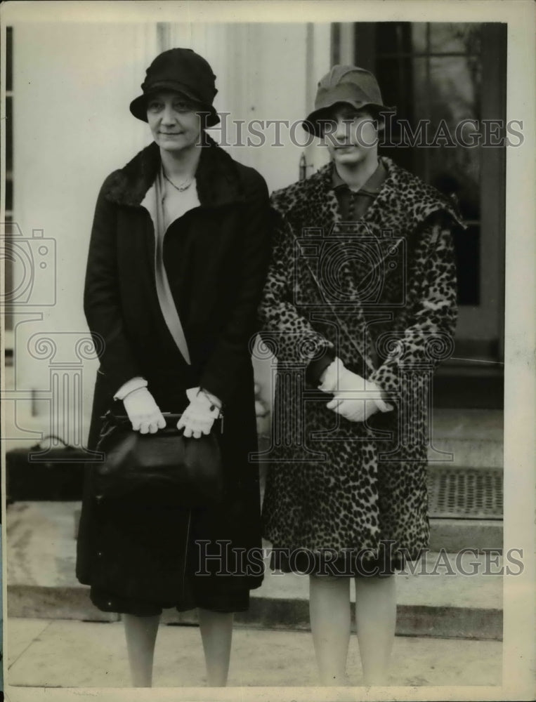1929 Press Photo Running for Congresswoman Mrs.Medill McCormick w/ daughter
