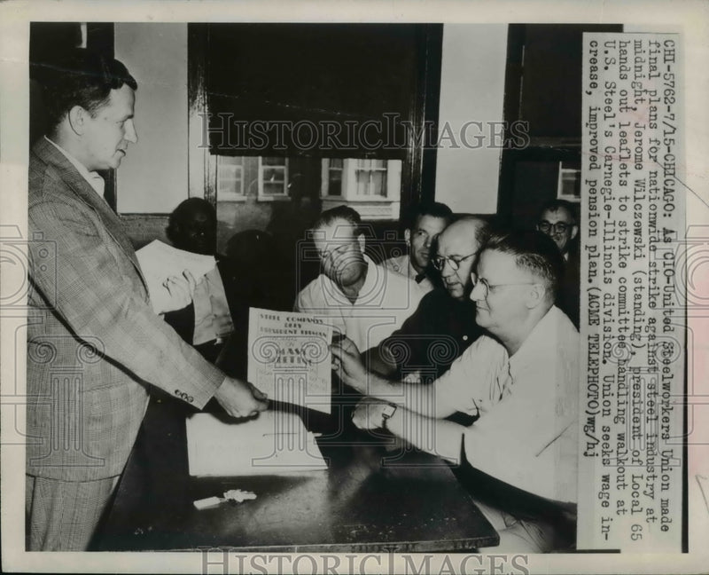 Load image into Gallery viewer, 1949 Press Photo United Steelworkers Union plans for nationwide strike
