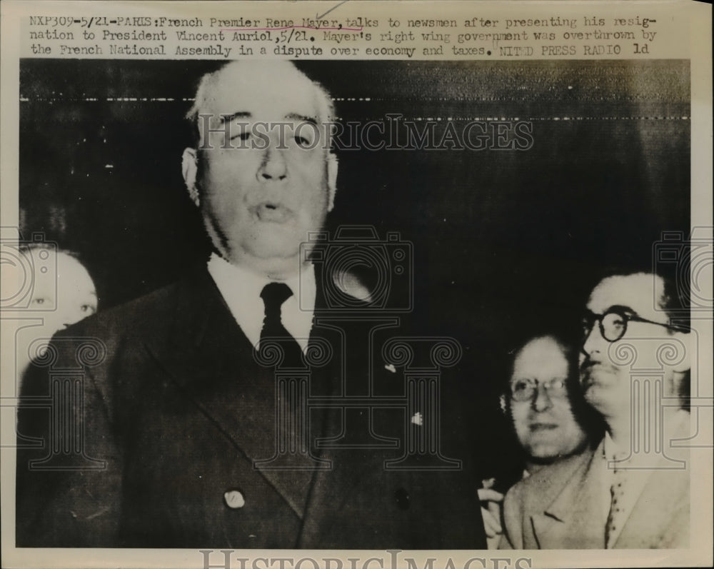 1953 Press Photo French Premier Rene Mayer talks to newsmen