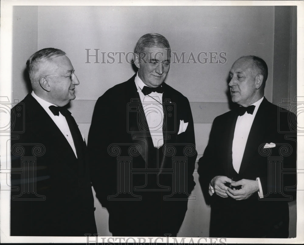1941 Press Photo Vermilye medal awarded to William Knudson