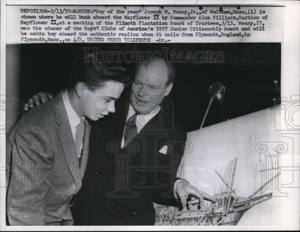 1957 Press Photo Joseph M Meany & Commander Villiers at Plimoth Plantation