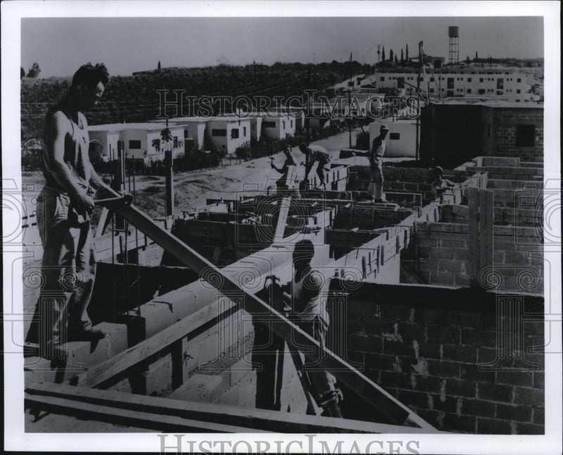 Load image into Gallery viewer, 1967 Press Photo Jemaken, Jerusalem.
