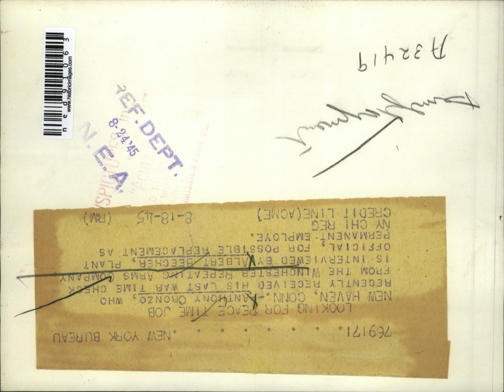 1945 Press Photo of Anthony Oronzo (R) looking for a job after his military