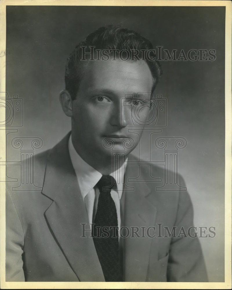 Load image into Gallery viewer, 1958 Press Photo of Fred G. Theuer.
