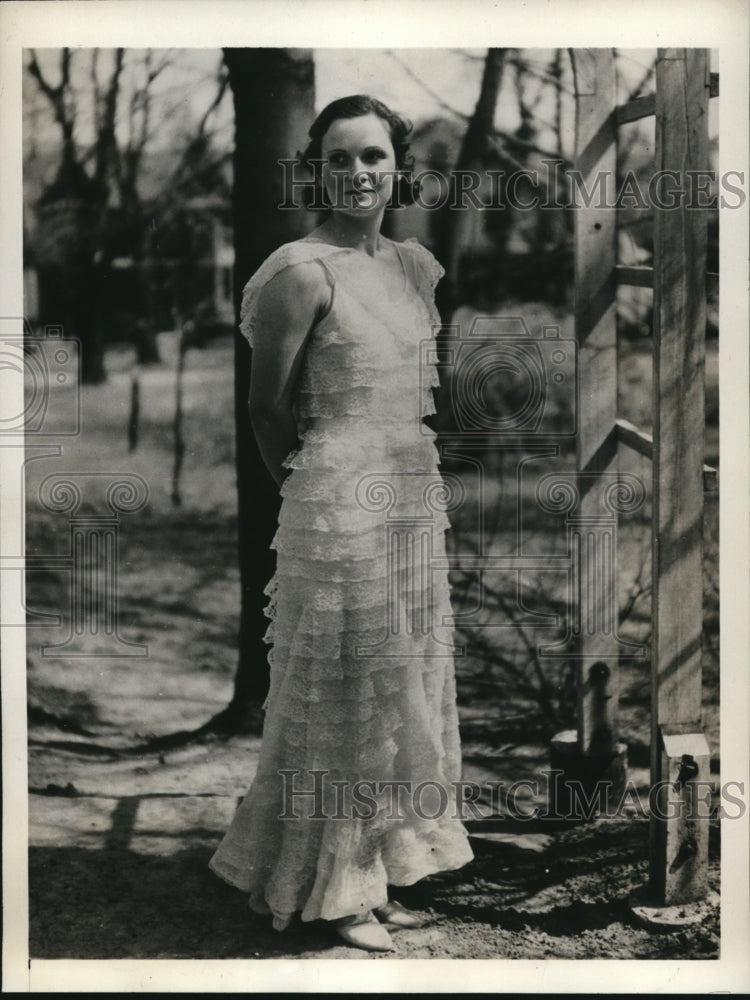 1932 Press Photo of Miss Barbara Vincent was crowned Queen of Laurel Blossom
