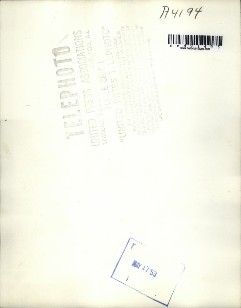 1953 Press Photo of Miss Anne Linkgole shaking hands with Maron Clark after she