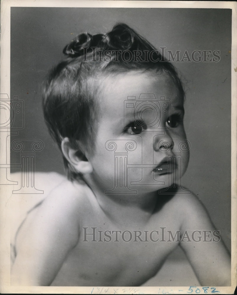 1949 Press Photo of a baby