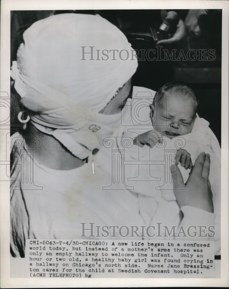 1949 Press Photo of a baby that was abandoned in hallway in Chicago.