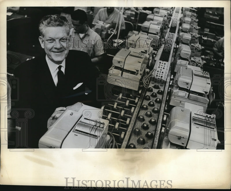 Load image into Gallery viewer, 1961 Press Photo of new mail electronic mail sorters "compacts"

