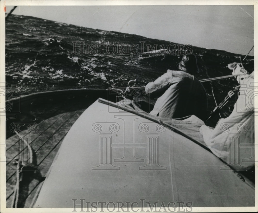 1942 Press Photo Seamen of Norway on their ship's hull