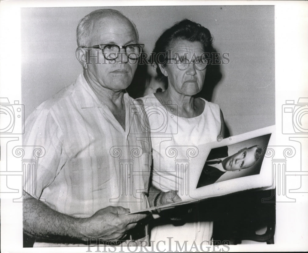 1966 Press Photo of Mr. John Savko and Mrs. Savko parents of two men who were