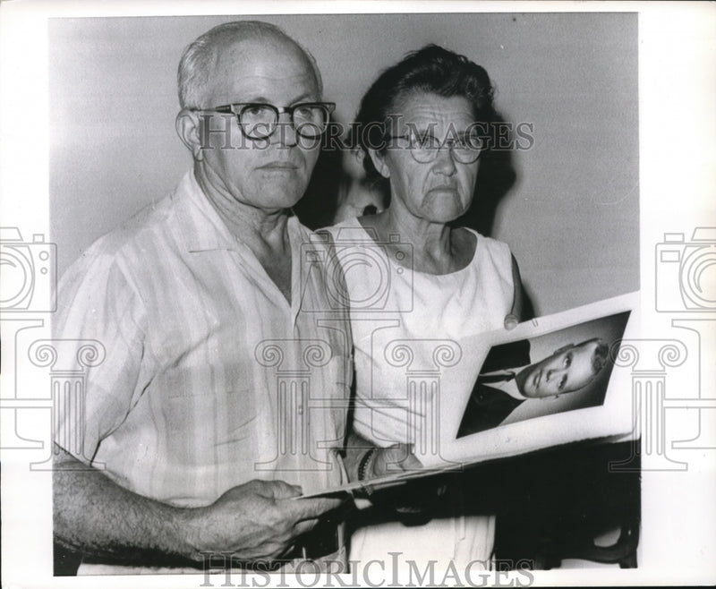 Load image into Gallery viewer, 1966 Press Photo of Mr. John Savko and Mrs. Savko parents of two men who were
