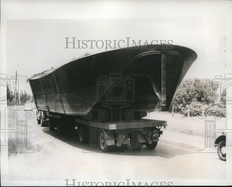 Load image into Gallery viewer, 1941 Press Photo of barge being hauled overland in the United KIngdom.
