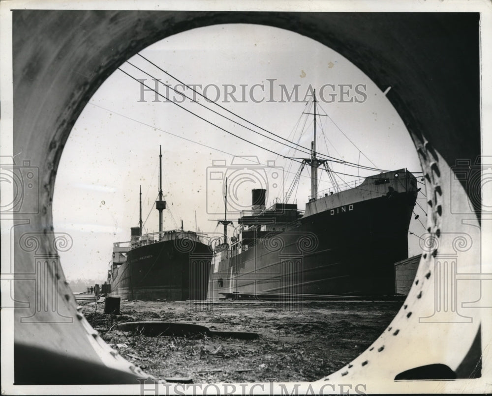 1941 Press Photo German oil tanker Pauline Friederich and Italian Freighter Dino- Historic Images