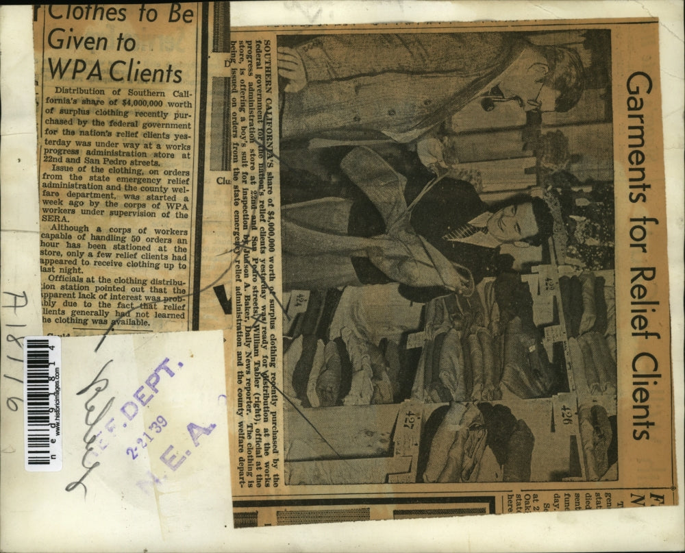 1939 Press Photo William Tabler,store official,and Judson Baker,Daily News