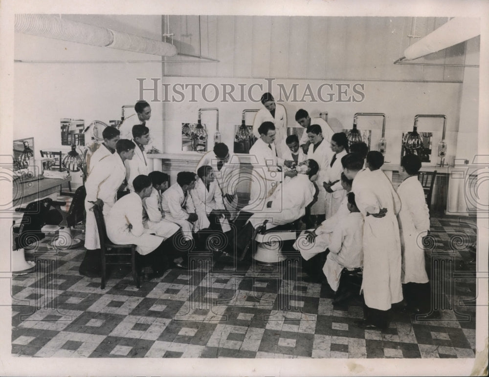 1936 Press Photo Students at the Professional School of the City of Paris