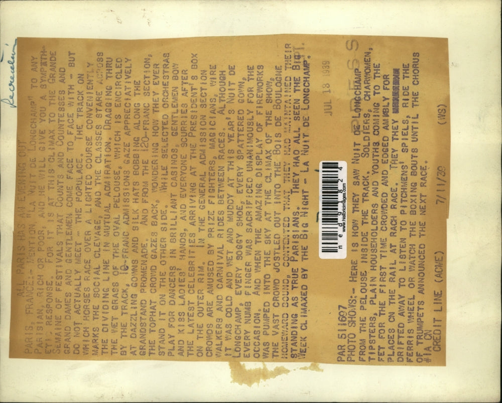 1939 Press Photo Soldiers,Charwomen,Tipsters and youths at Nuit De Longchamp