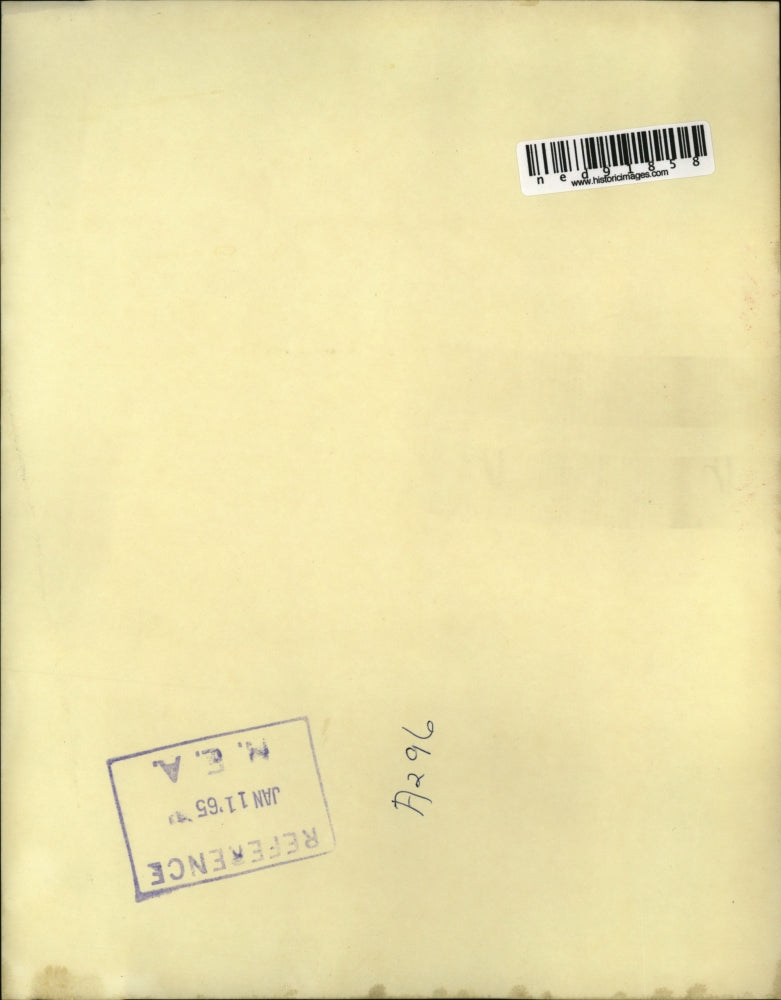 1965 Press Photo An overcrowded American Lifeboat in the high seas off Bermuda