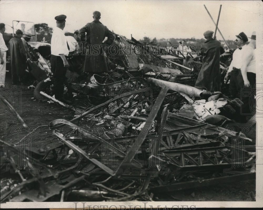 1933 Press Photo Wreckage of an Amphibious plane crash in Glenview- Historic Images