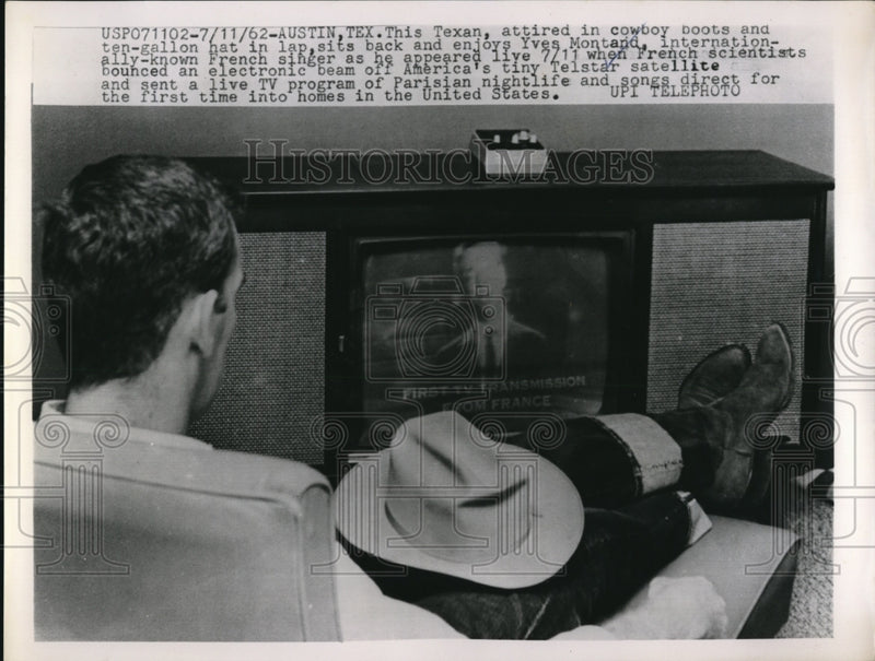 Load image into Gallery viewer, 1962 Press Photo of the first television broadcast from France to the U.S.
