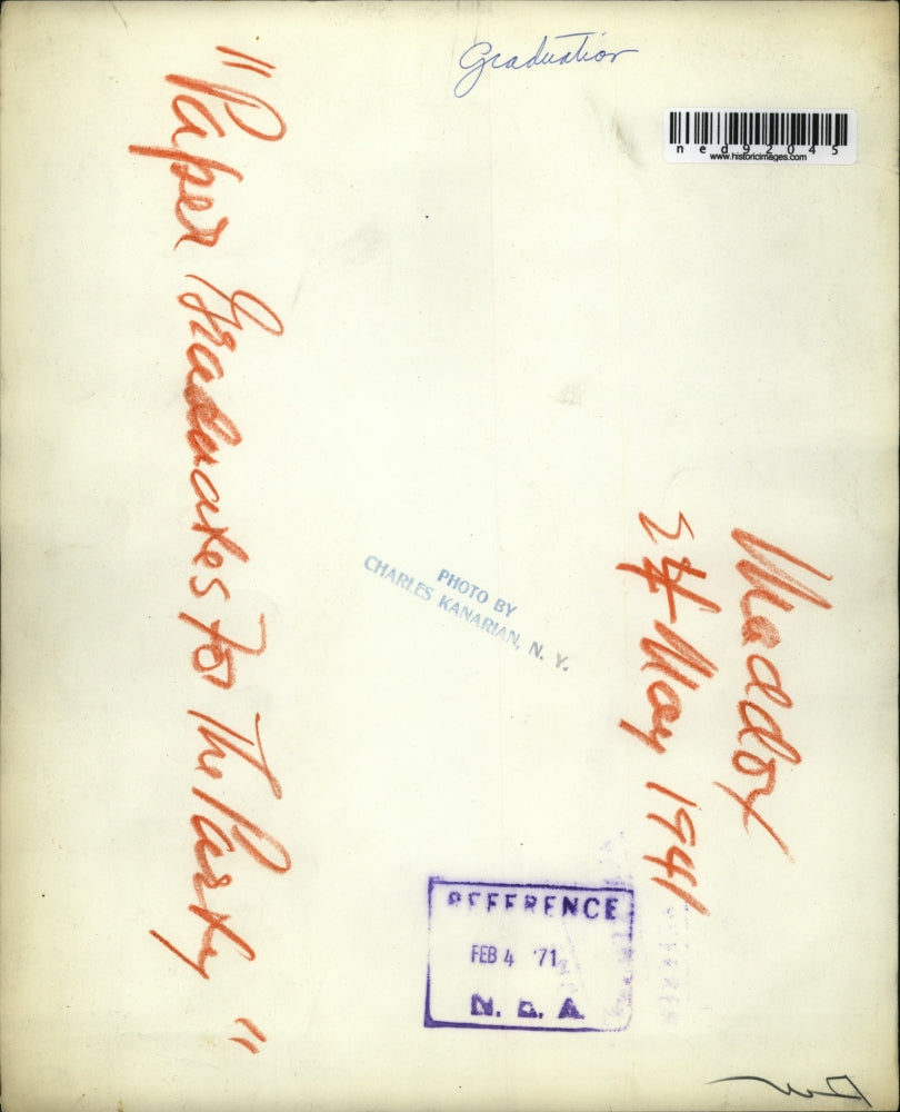 1971 Press Photo Graduation paper dolls for the party displayed on the table