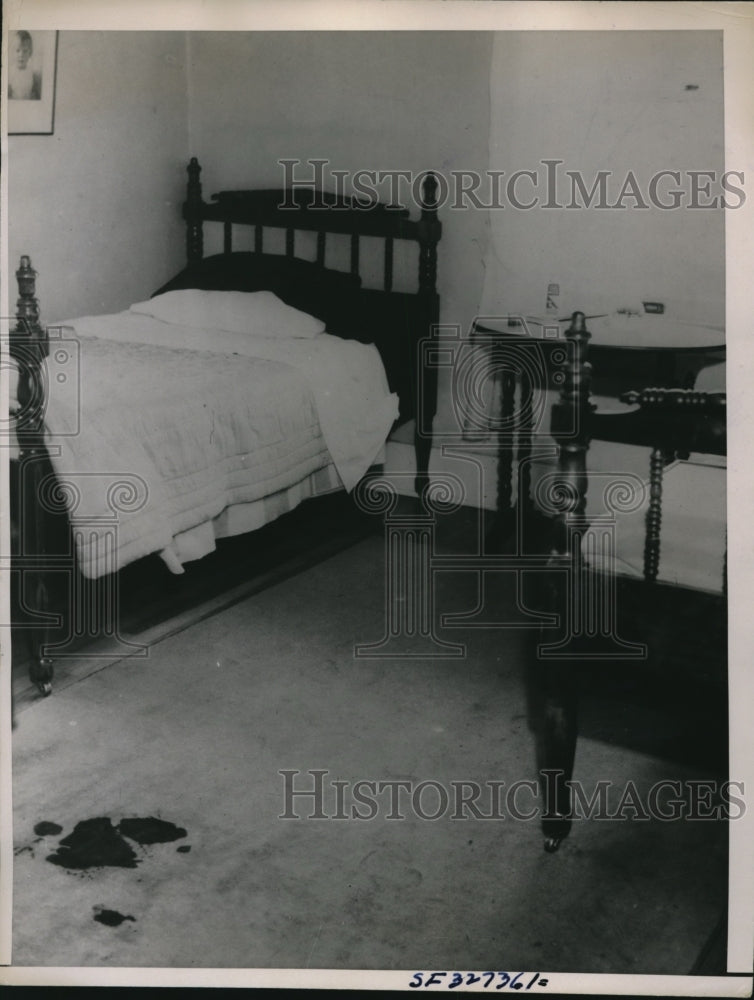 1935 Press Photo Bedroom