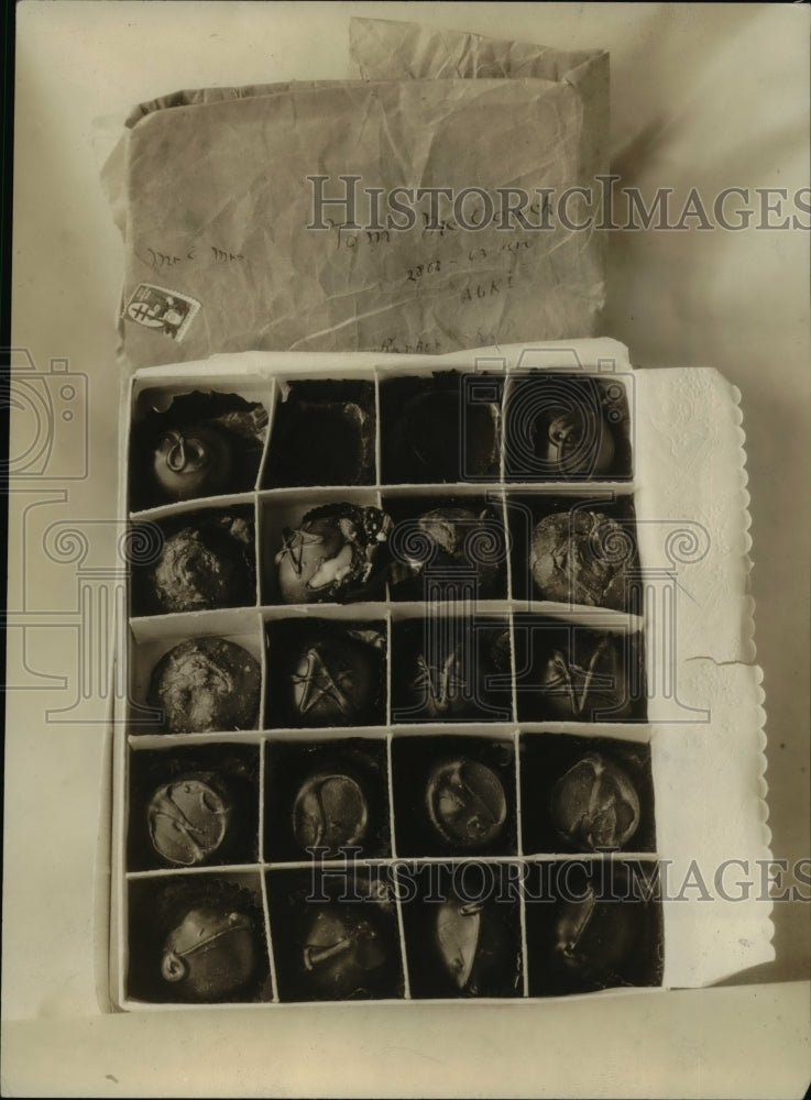 1920 Press Photo Assorted Candies In Box