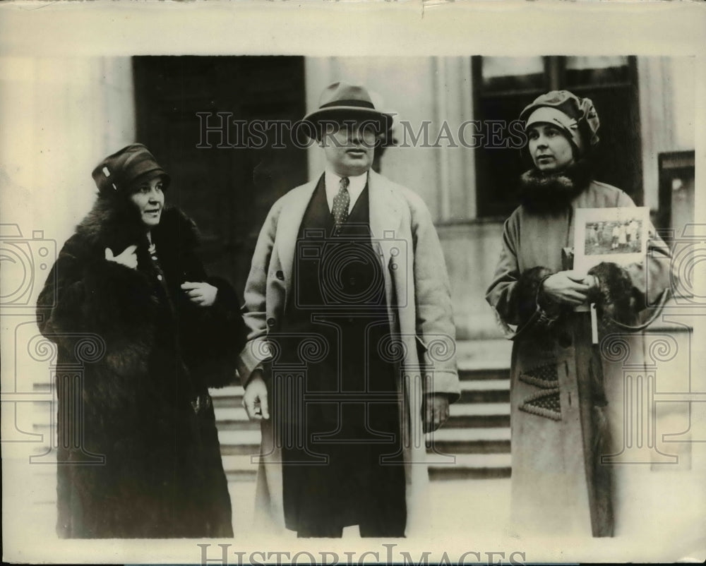 1928 Press Photo of relatives of Florence E.S. Knapp L-R Miss Julia Smith,