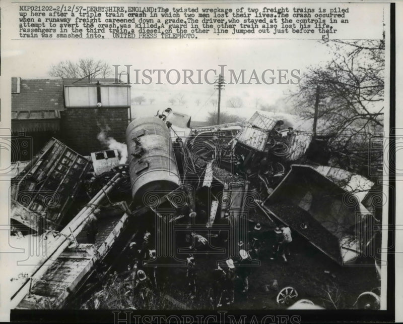 Load image into Gallery viewer, 1957 Press Photo of the wreckage of two freight trains in Derbyshire, England.
