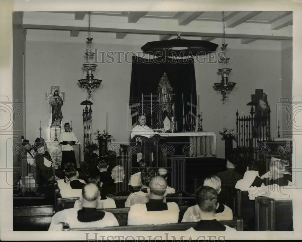 1939 Press Photo of a new shrine the Catholic University. His Eminence J.M.